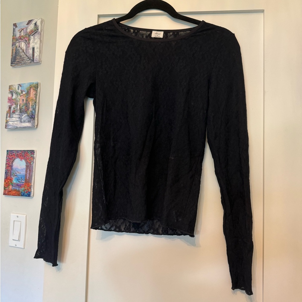 Aritzia lace long sleeve top